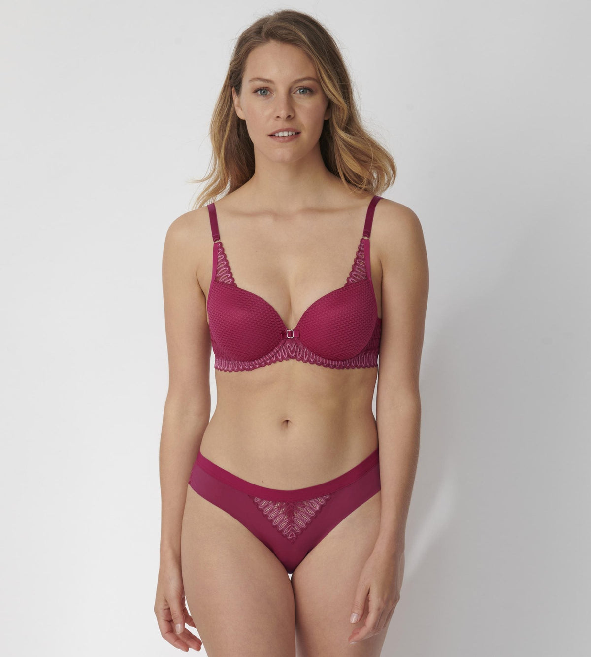 Aura Spotlight Brazilian