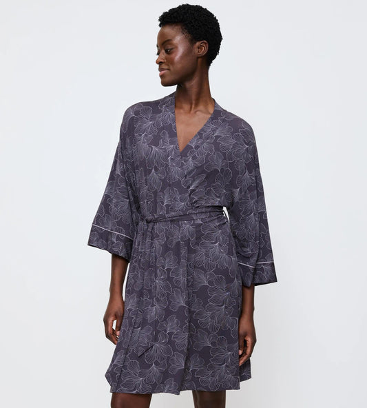 Triumph Aura Spotlight Robe 01 One Piece DAY ALL