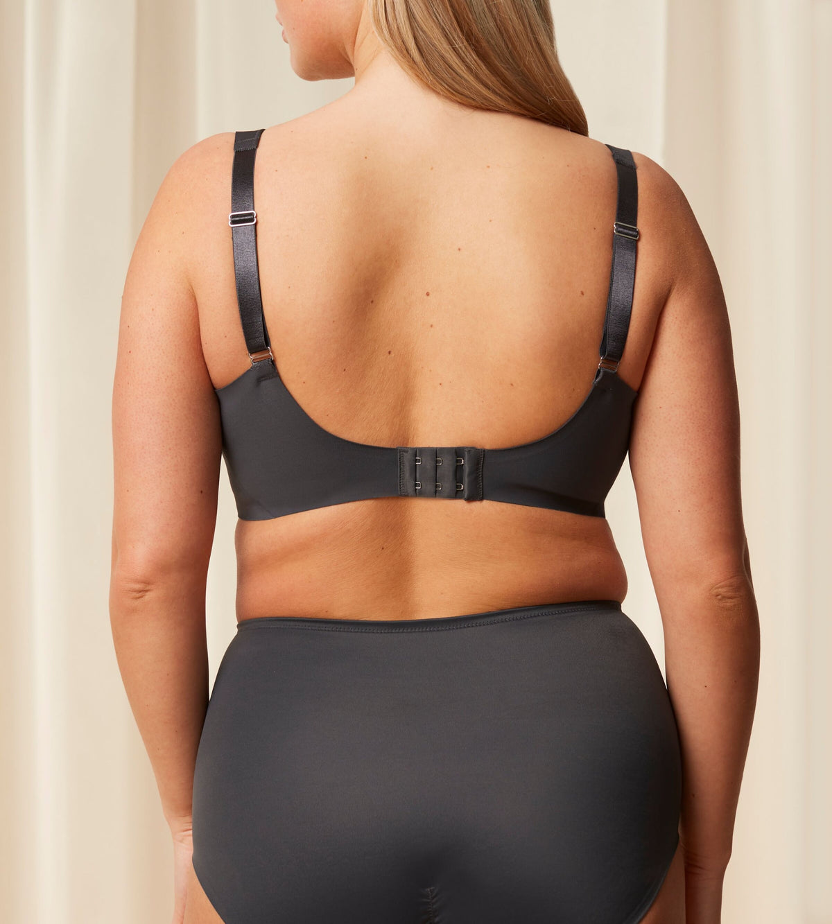 True Shape Sensation Wireless Minimiser Bra